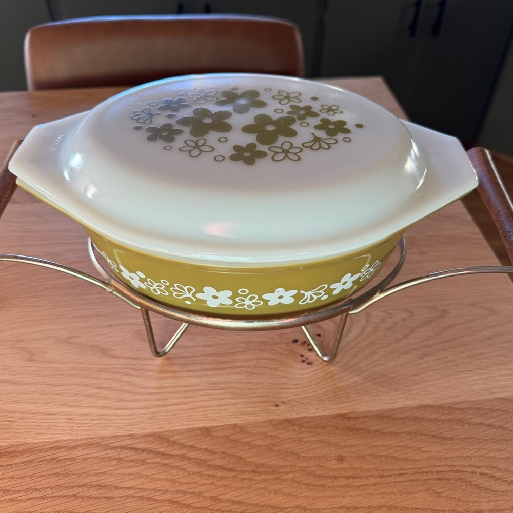 Pyrex Olive Green Floral Covered Casserole Dish